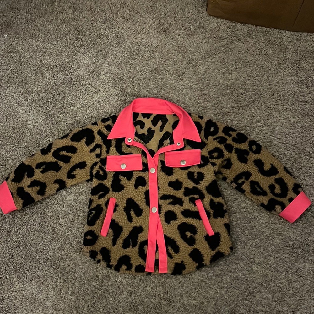 Girls leopard and pink shacket style jacket 5/6 soft, cozy, fall style